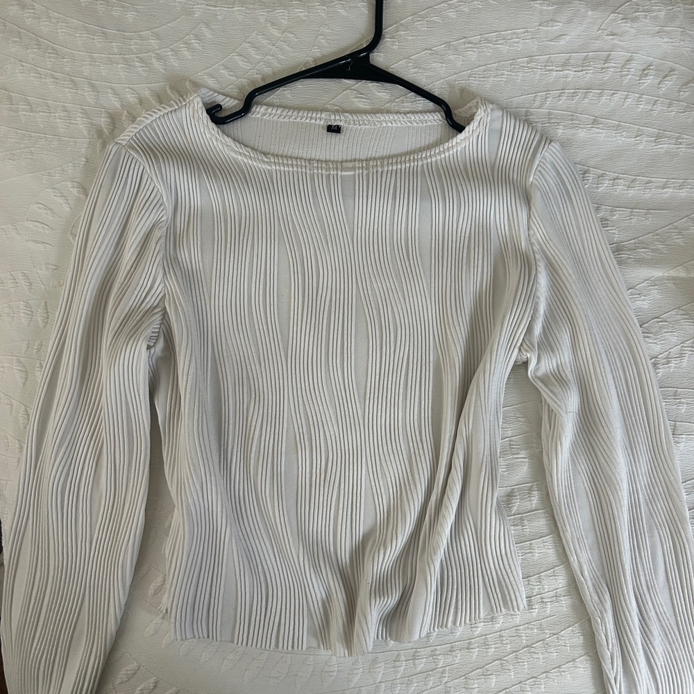 Elegant White Ribbed Women's Top